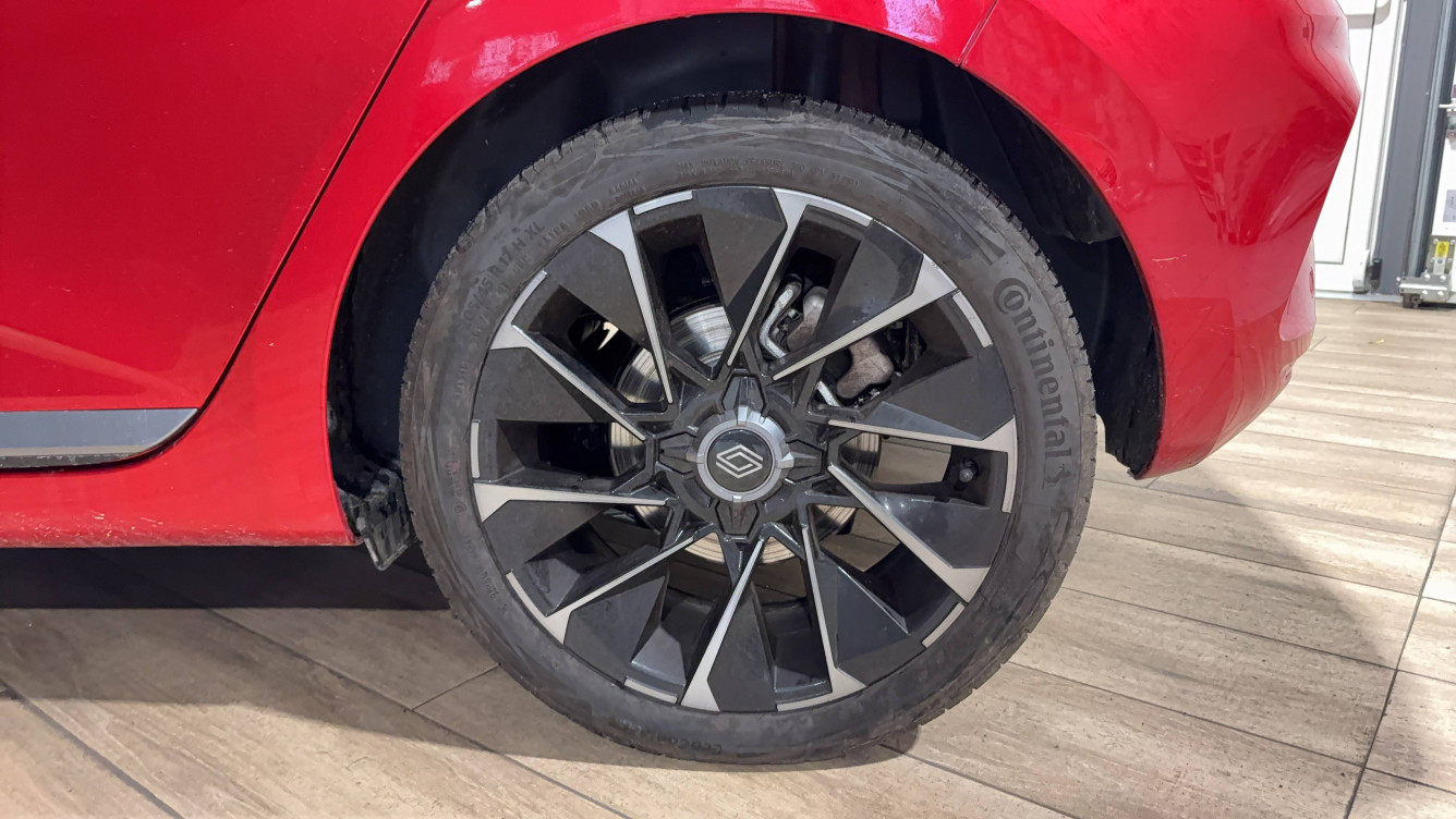 Acheter Renault Clio 5 Clio E-Tech full hybrid 145 ch GSR2 Esprit Alpine 5p occasion dans les concessions du Groupe Faurie