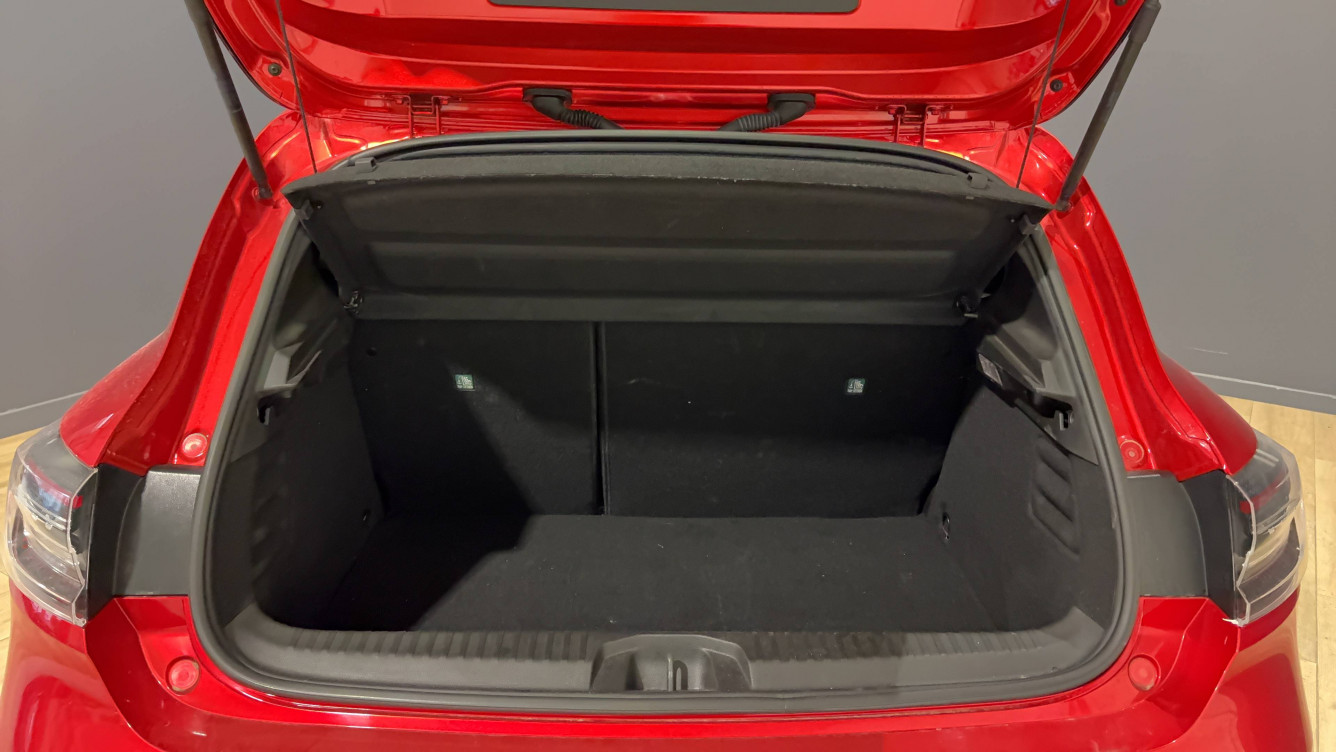 Acheter Renault Clio 5 Clio E-Tech full hybrid 145 ch GSR2 Esprit Alpine 5p occasion dans les concessions du Groupe Faurie