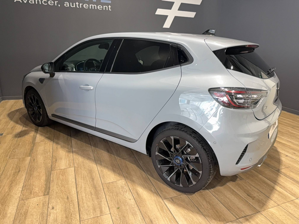 Acheter Renault Clio 5 Clio TCe 90 ch GSR2 Esprit Alpine 5p occasion dans les concessions du Groupe Faurie