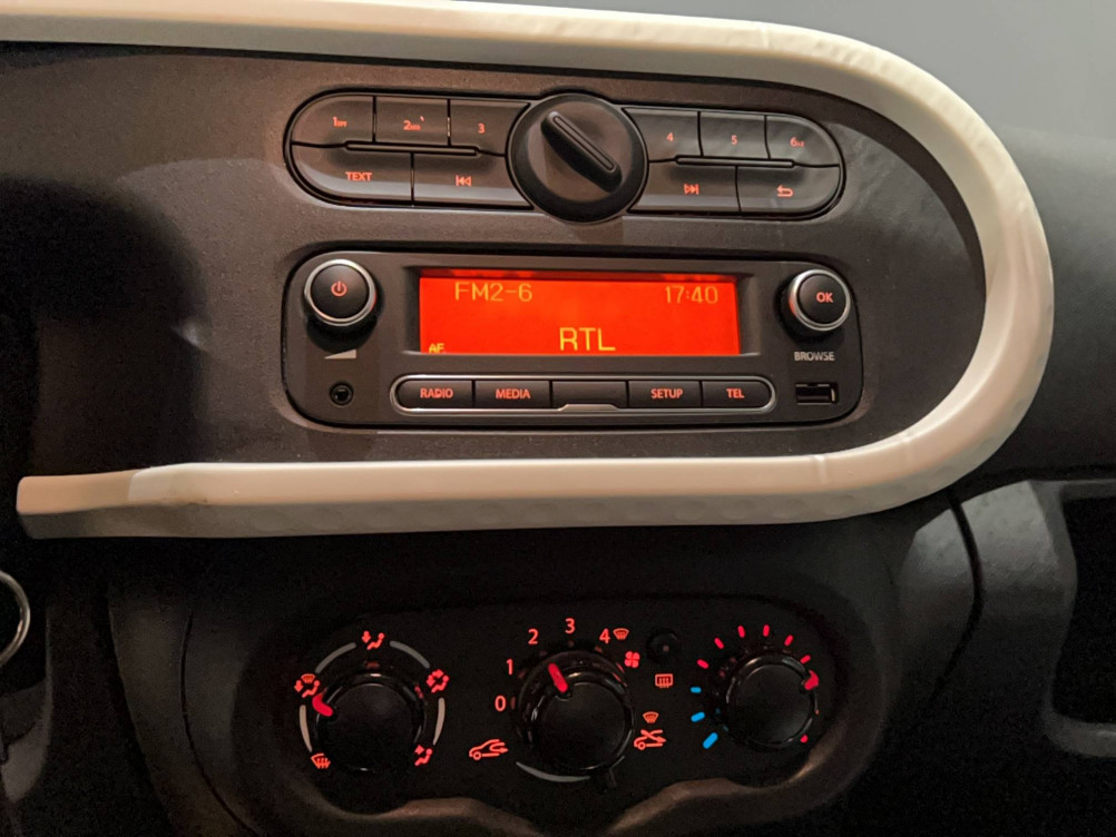 Acheter Renault Twingo 3 Twingo III 1.0 SCe 70 E6C Life 5p occasion dans les concessions du Groupe Faurie