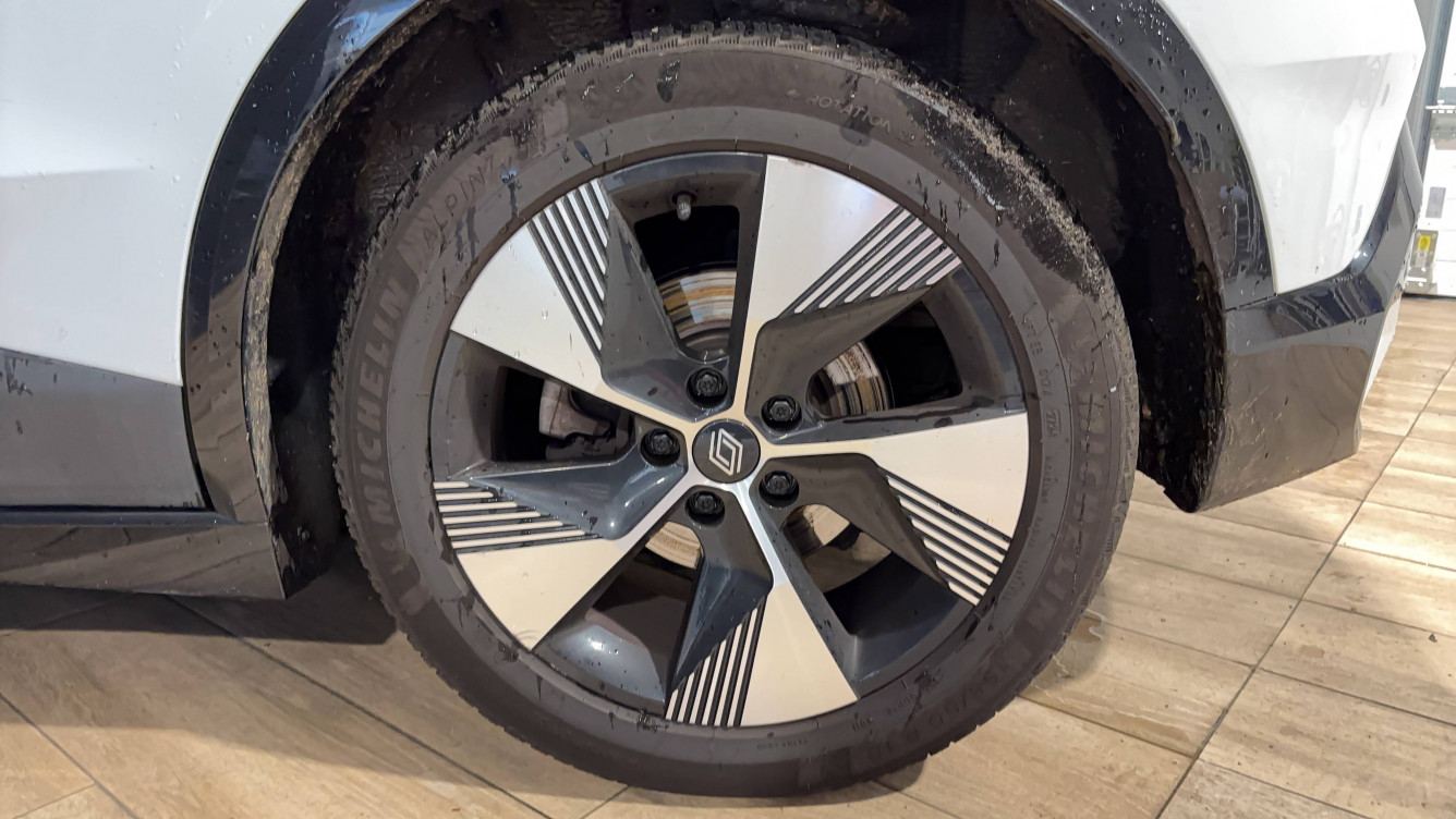 Acheter Renault Megane E-Tech Megane E-Tech EV60 220 ch super charge Equilibre 5p occasion dans les concessions du Groupe Faurie