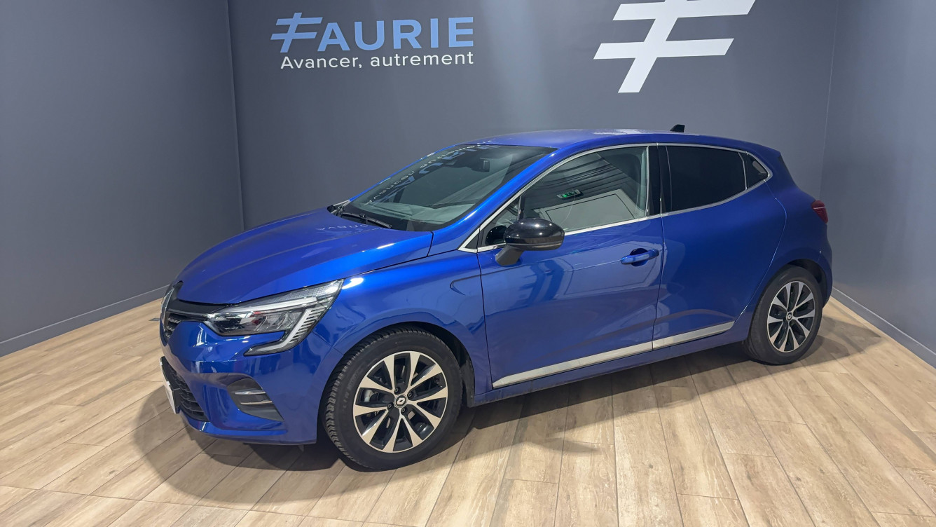 Acheter Renault Clio 5 Clio E-Tech full hybrid 145 Techno 5p occasion dans les concessions du Groupe Faurie
