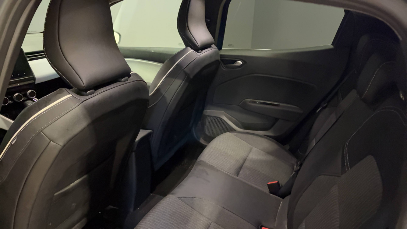 Acheter Renault Clio 5 Clio E-Tech full hybrid 145 Techno 5p occasion dans les concessions du Groupe Faurie