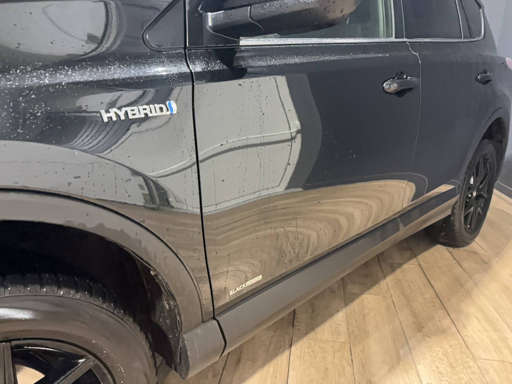 Acheter Toyota RAV4 RAV4 Hybride 197ch 2WD Black Edition 5p occasion dans les concessions du Groupe Faurie