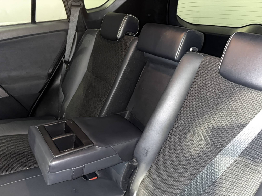 Acheter Toyota RAV4 RAV4 Hybride 197ch 2WD Black Edition 5p occasion dans les concessions du Groupe Faurie