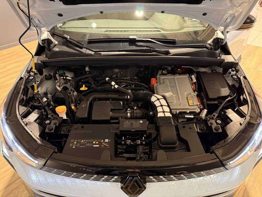 Acheter Renault Captur 2 Captur E-Tech full hybrid 160 ch esprit Alpine 5p neuf dans les concessions du Groupe Faurie