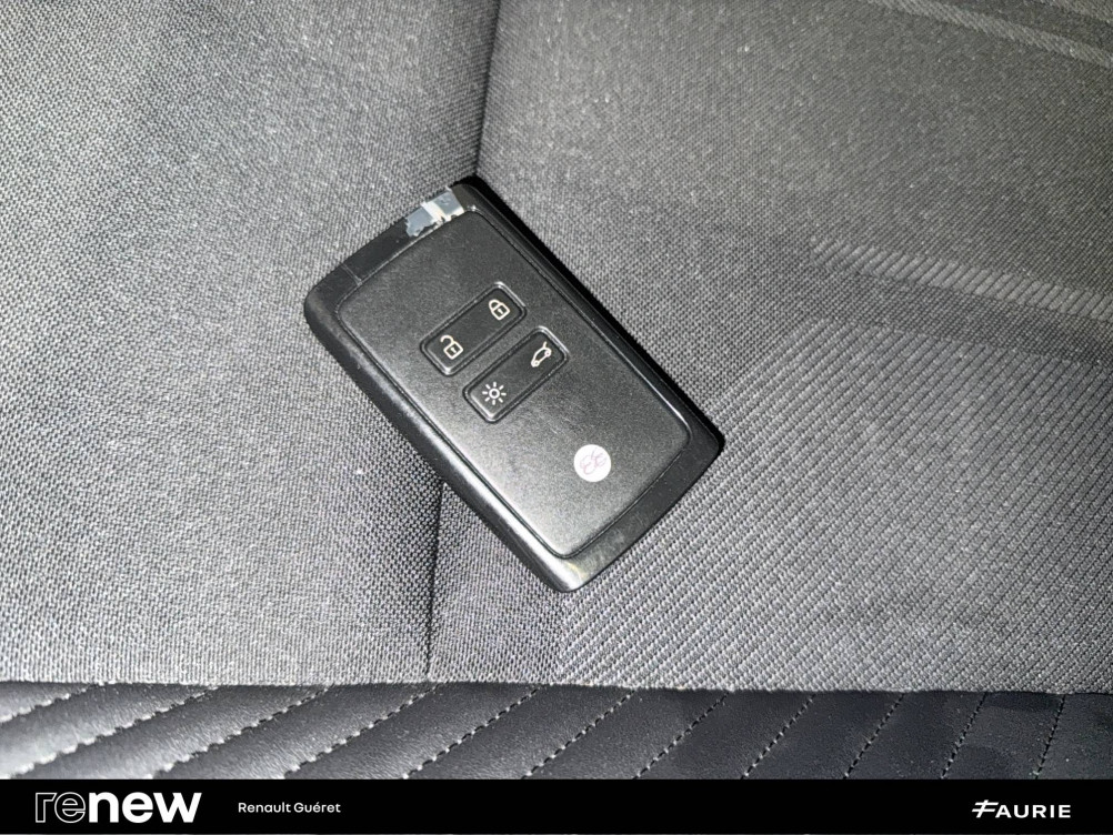 Acheter Renault Captur 2 Captur E-Tech full hybrid 145 ch esprit Alpine 5p occasion dans les concessions du Groupe Faurie