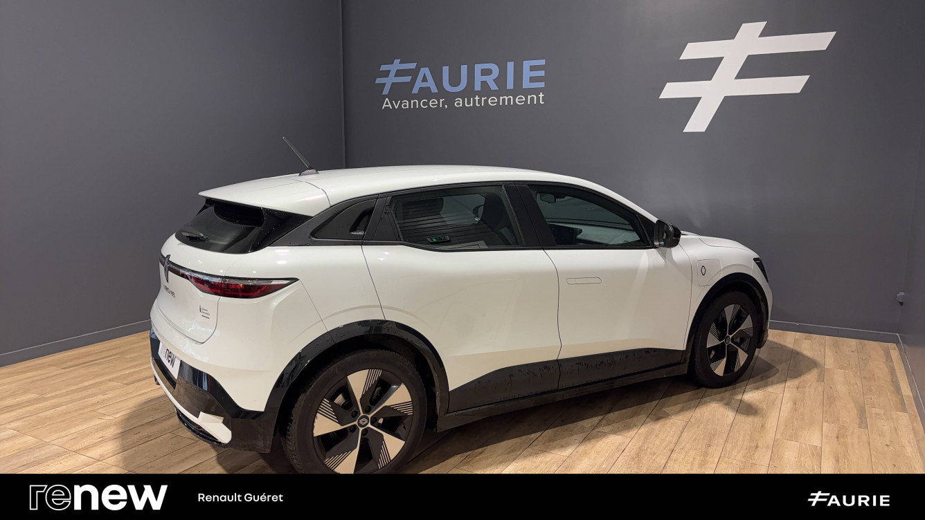 Acheter Renault Megane E-Tech Megane E-Tech EV60 220 ch super charge Equilibre 5p occasion dans les concessions du Groupe Faurie