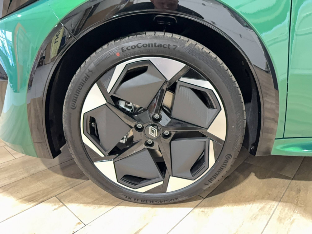 Acheter Renault Clio 6 Clio E-Tech full hybrid 160 ch Techno 5p neuf dans les concessions du Groupe Faurie