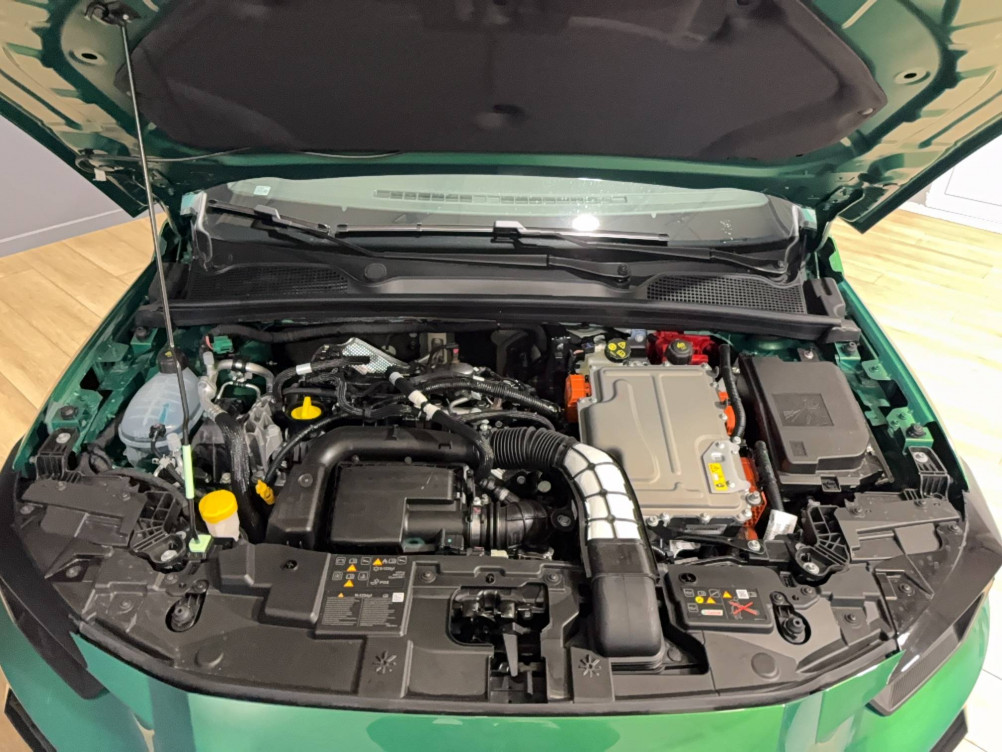 Acheter Renault Clio 6 Clio E-Tech full hybrid 160 ch Techno 5p neuf dans les concessions du Groupe Faurie