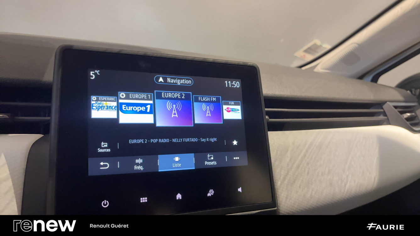 Acheter Renault Clio 5 Clio E-Tech full hybrid 145 Evolution 5p occasion dans les concessions du Groupe Faurie