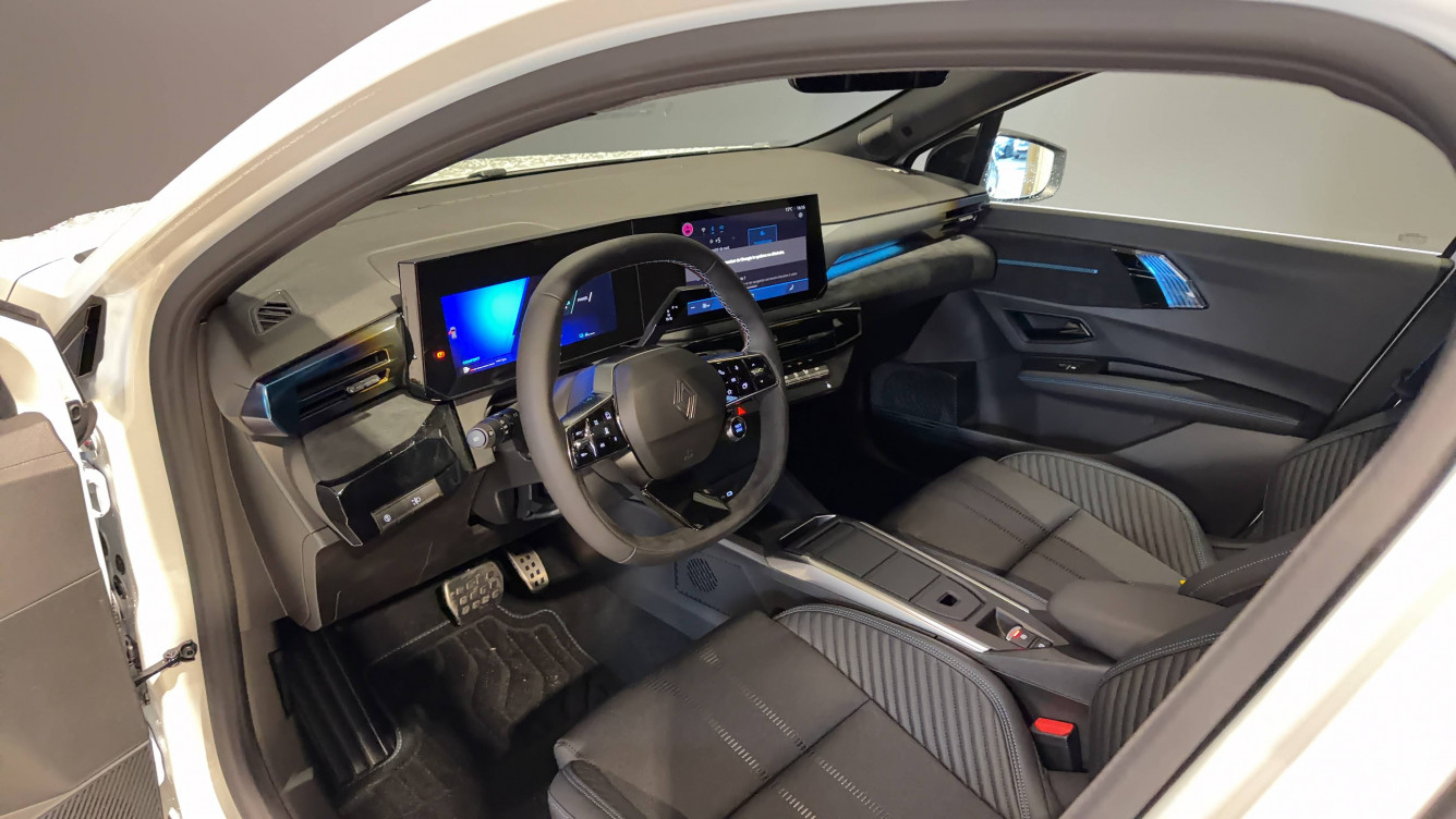 Acheter Renault Clio 6 Clio E-Tech full hybrid 160 ch esprit Alpine 5p neuf dans les concessions du Groupe Faurie