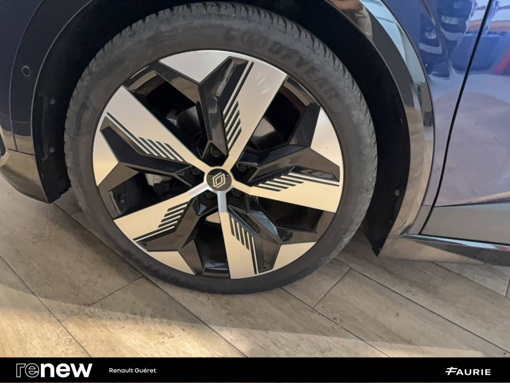 Acheter Renault Megane E-Tech Megane E-Tech EV60 220 ch optimum charge Techno 5p occasion dans les concessions du Groupe Faurie