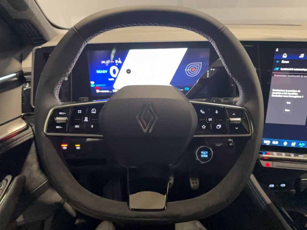 Acheter Renault Austral Austral full hybrid E-Tech 200 ch Esprit Alpine 5p neuf dans les concessions du Groupe Faurie