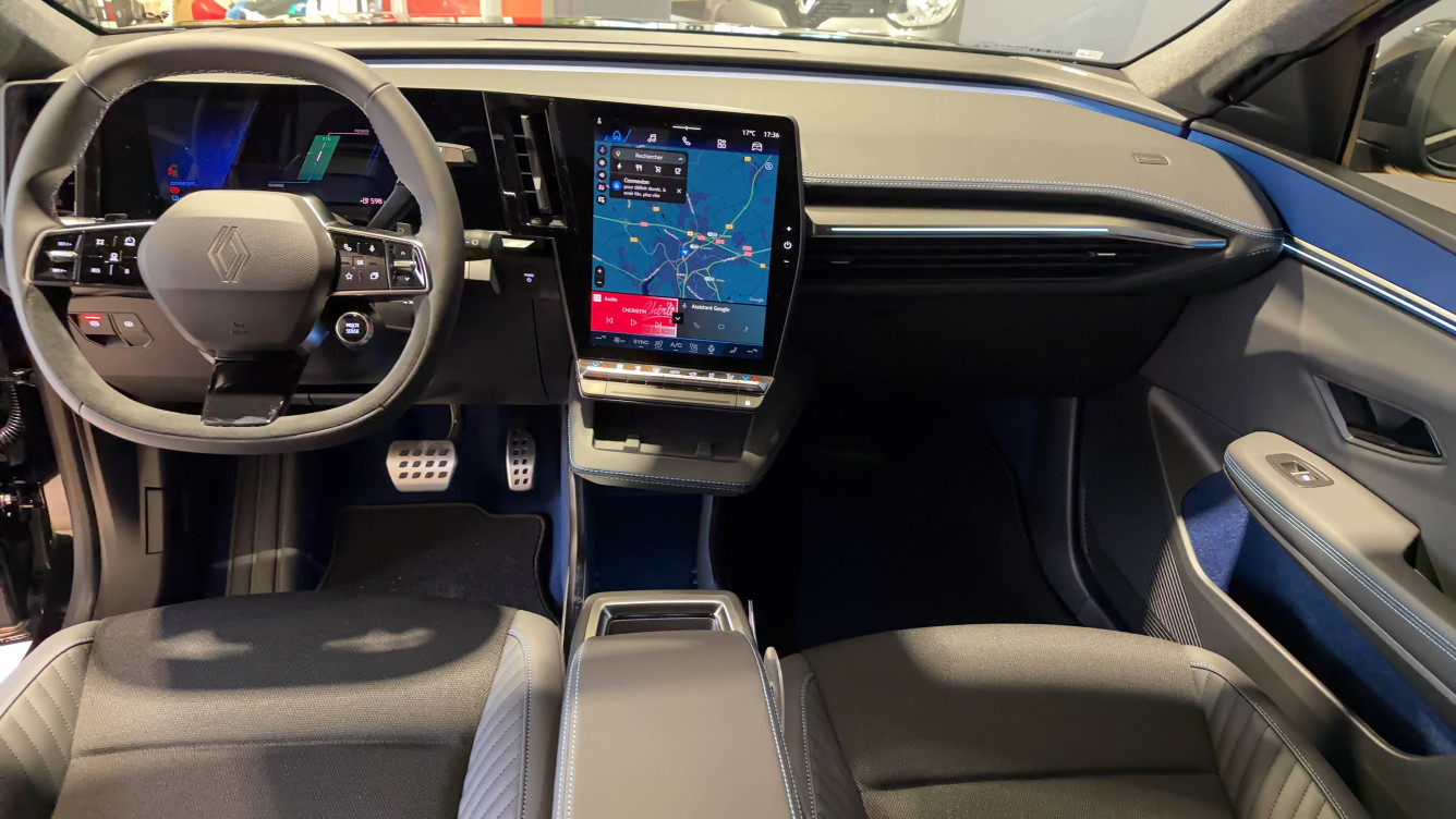 Acheter Renault Scenic 5 Scenic E-Tech electrique 220 ch grande autonomie Techno esprit Alpine 5p neuf dans les concessions du Groupe Faurie