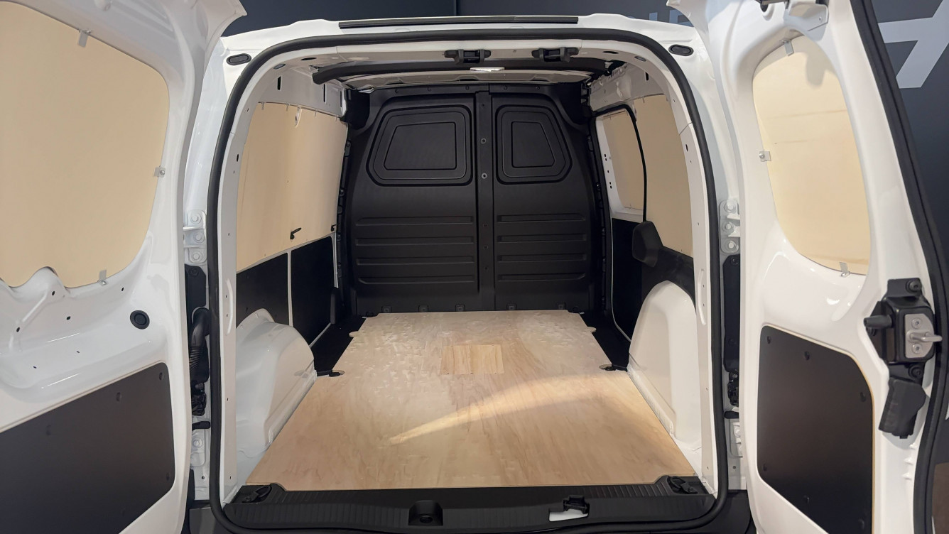 Acheter Renault Kangoo Electrique KANGOO VAN E-TECH EL FG TOLE L2 AC22/DC80 GSR2 ADVANCE 4p neuf dans les concessions du Groupe Faurie