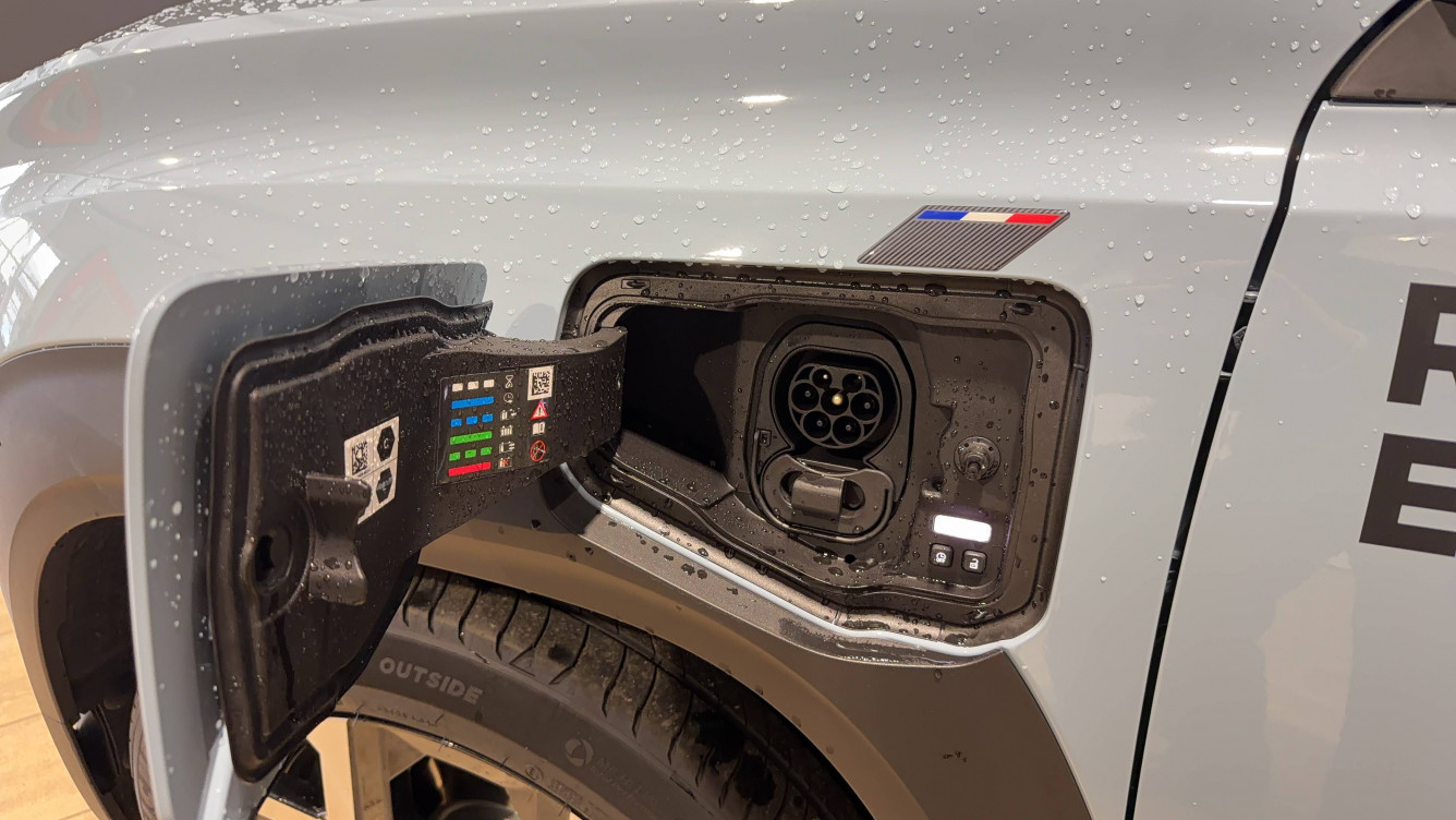 Acheter Renault Renault 4 Renault 4 E-Tech Electrique 150 ch autonomie confort Techno 5p neuf dans les concessions du Groupe Faurie