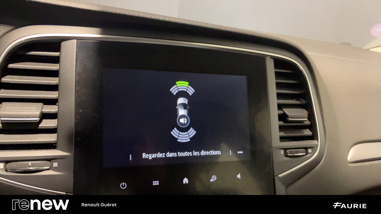 Acheter Renault Megane 4 Mégane IV Berline TCe 115 FAP - 21N Business 5p occasion dans les concessions du Groupe Faurie