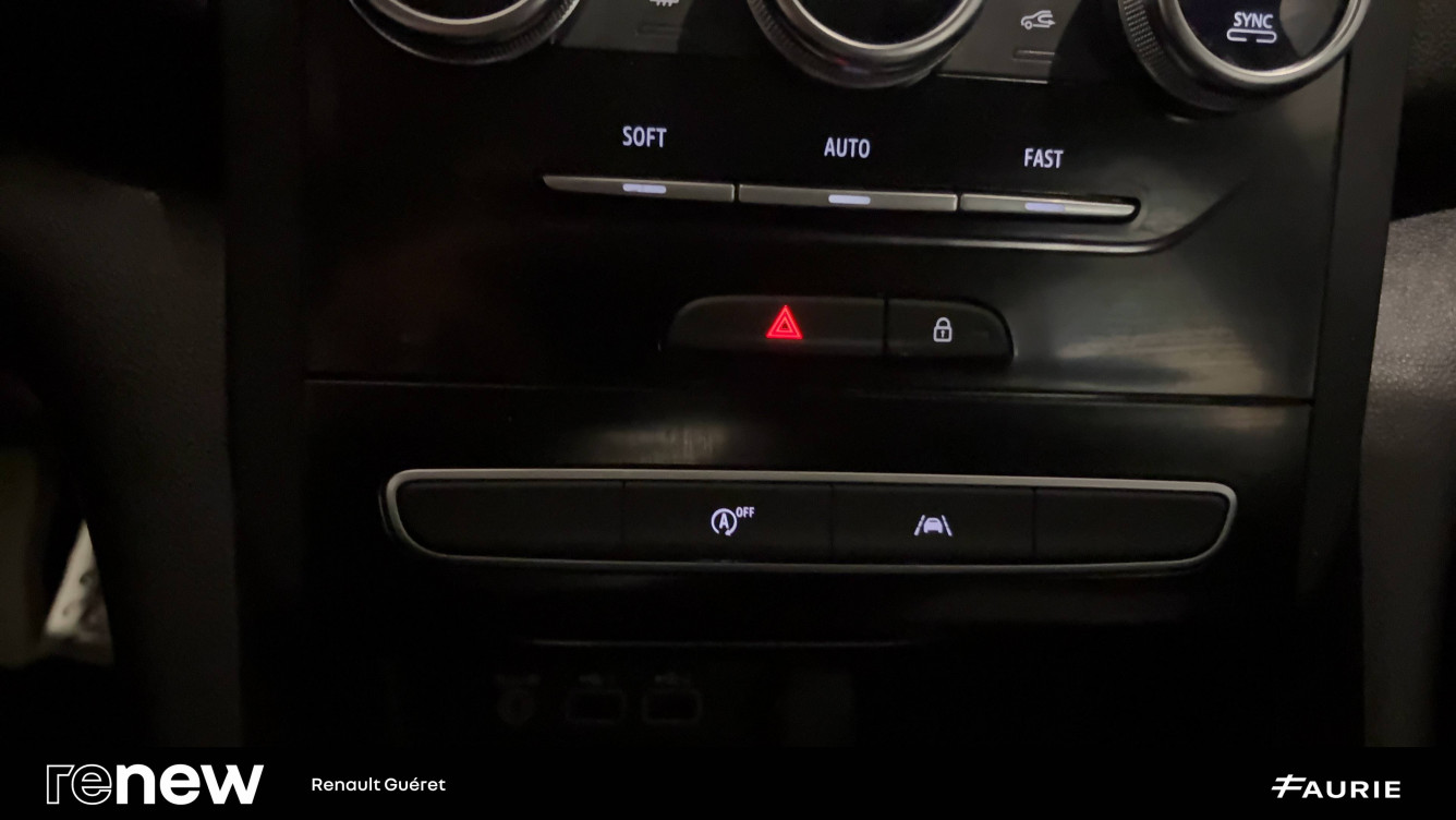 Acheter Renault Megane 4 Mégane IV Berline TCe 115 FAP - 21N Business 5p occasion dans les concessions du Groupe Faurie