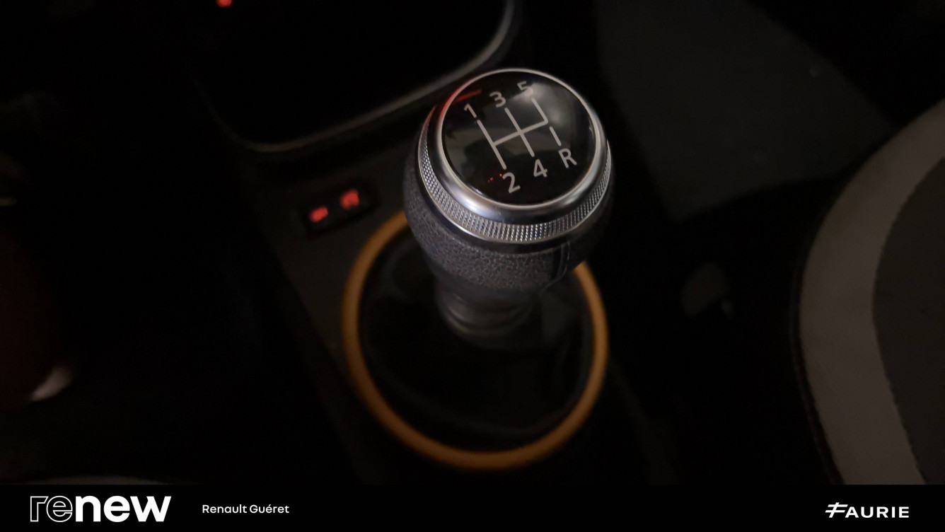 Acheter Renault Twingo 3 Twingo III TCe 95 Zen 5p occasion dans les concessions du Groupe Faurie