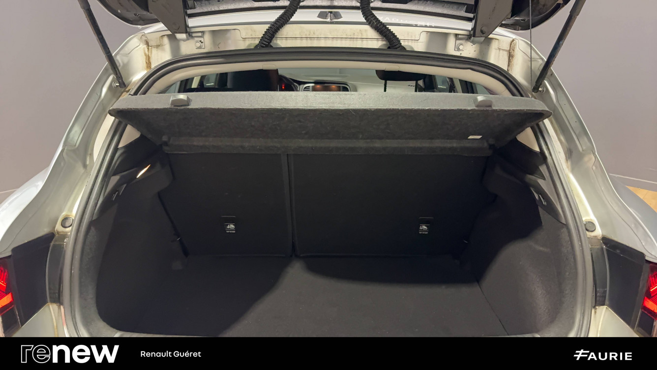 Acheter Renault Megane 4 Mégane IV Berline TCe 115 FAP - 21N Business 5p occasion dans les concessions du Groupe Faurie