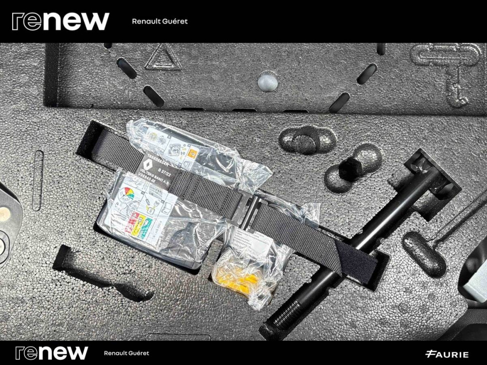 Acheter Renault Clio 5 Clio E-Tech hybride 145 Techno 5p occasion dans les concessions du Groupe Faurie