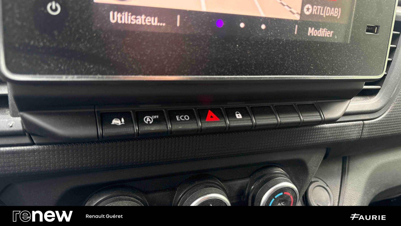 Acheter Renault Trafic 3 TRAFIC FG BLUE DCI 130 L1H1 2T8 GSR2 ADVANCE 4p occasion dans les concessions du Groupe Faurie