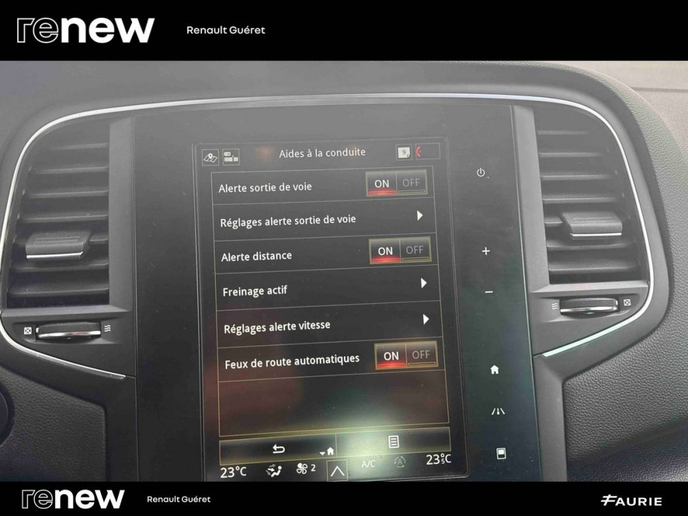 Acheter Renault Megane 4 Mégane IV Berline Blue dCi 115 EDC Intens 5p occasion dans les concessions du Groupe Faurie