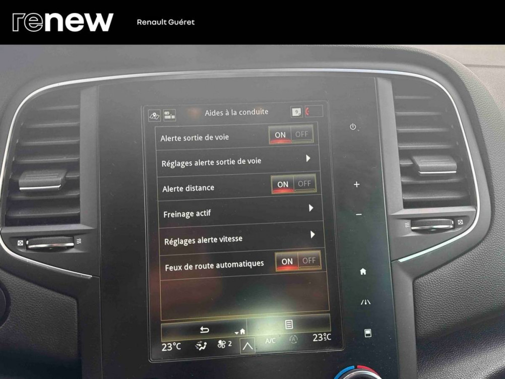 Acheter Renault Megane 4 Mégane IV Berline Blue dCi 115 EDC Intens 5p occasion dans les concessions du Groupe Faurie