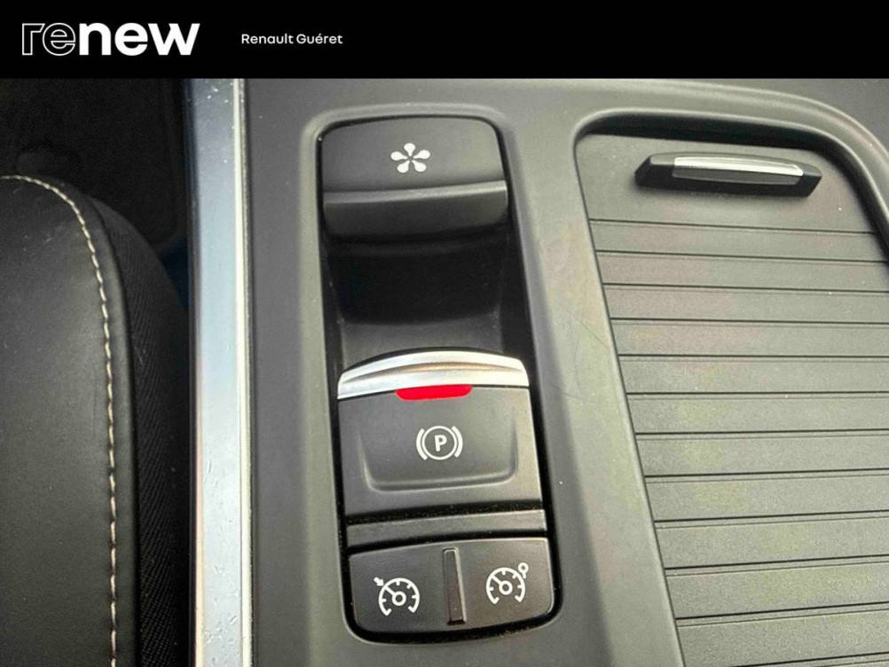 Acheter Renault Megane 4 Mégane IV Berline Blue dCi 115 EDC Intens 5p occasion dans les concessions du Groupe Faurie
