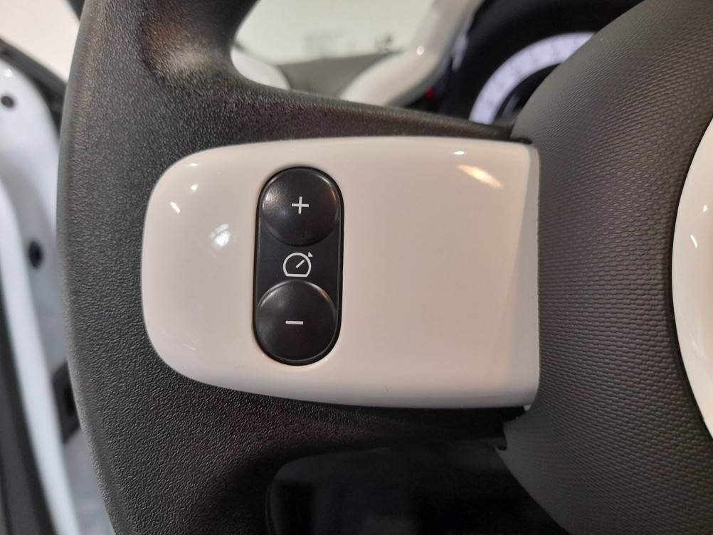 Acheter Renault Twingo 3 Twingo III Achat Intégral Zen 5p occasion dans les concessions du Groupe Faurie