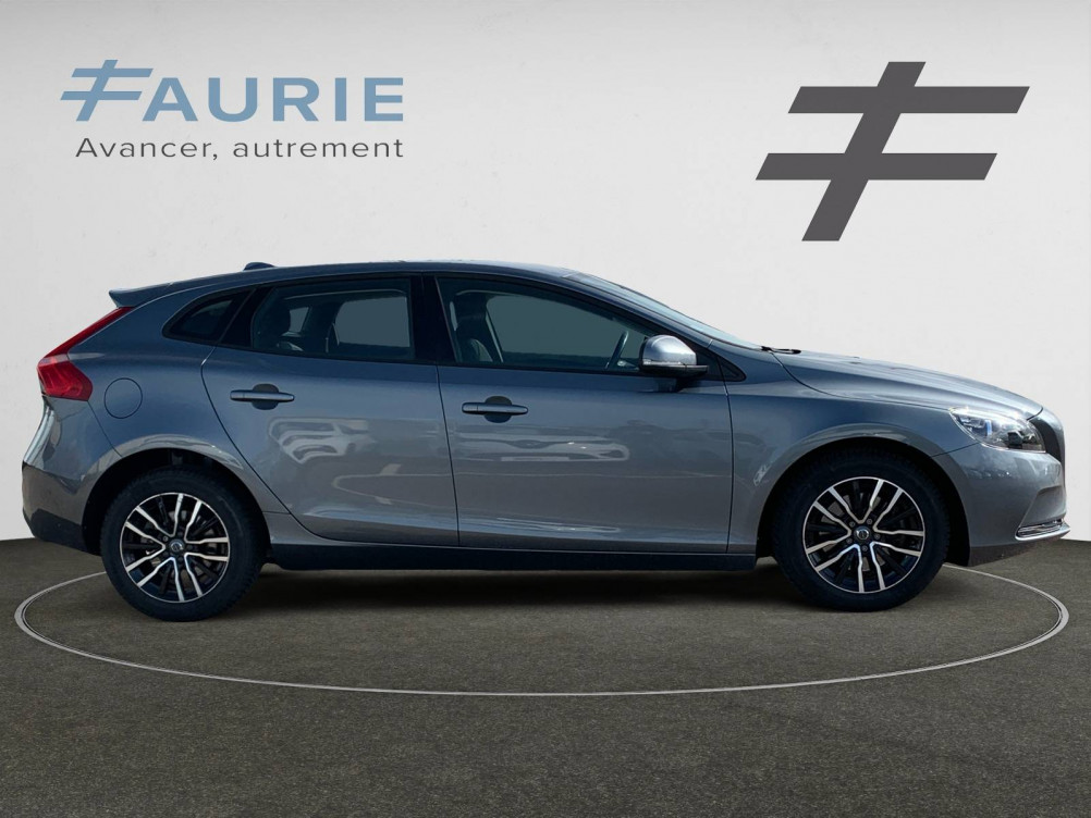 Acheter Volvo V40 V40 T3 152 Momentum 5p occasion dans les concessions du Groupe Faurie