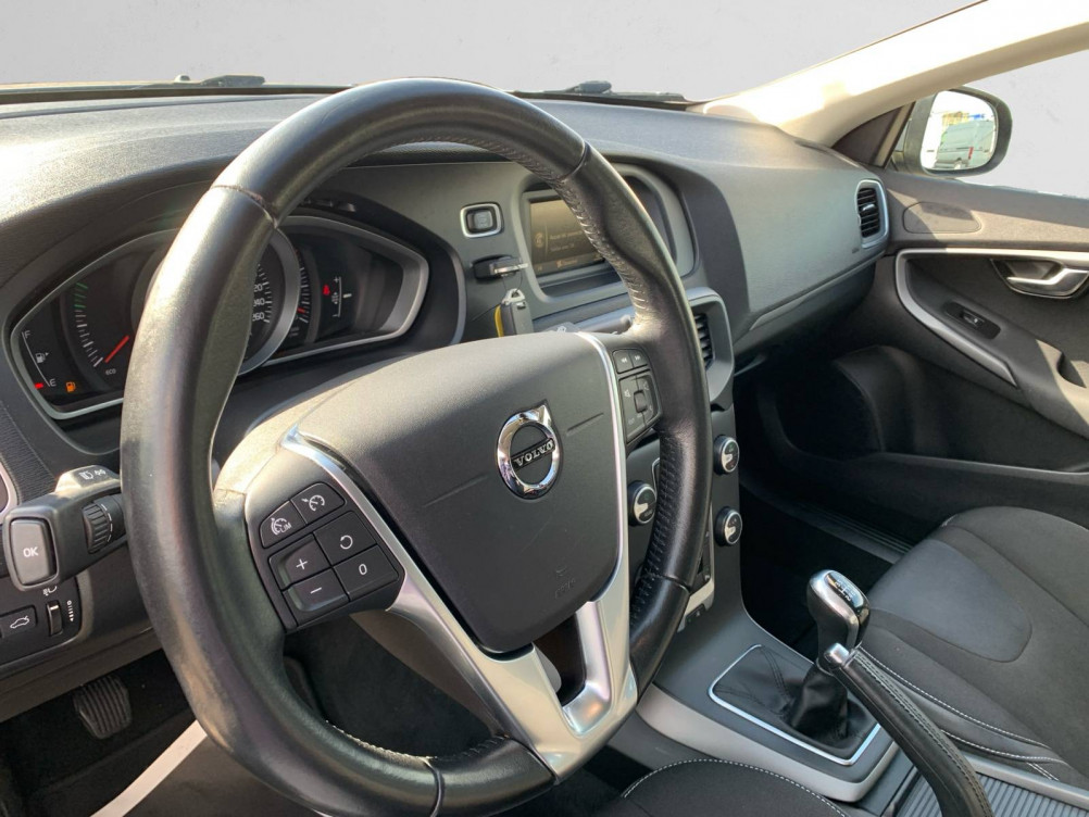 Acheter Volvo V40 V40 T3 152 Momentum 5p occasion dans les concessions du Groupe Faurie