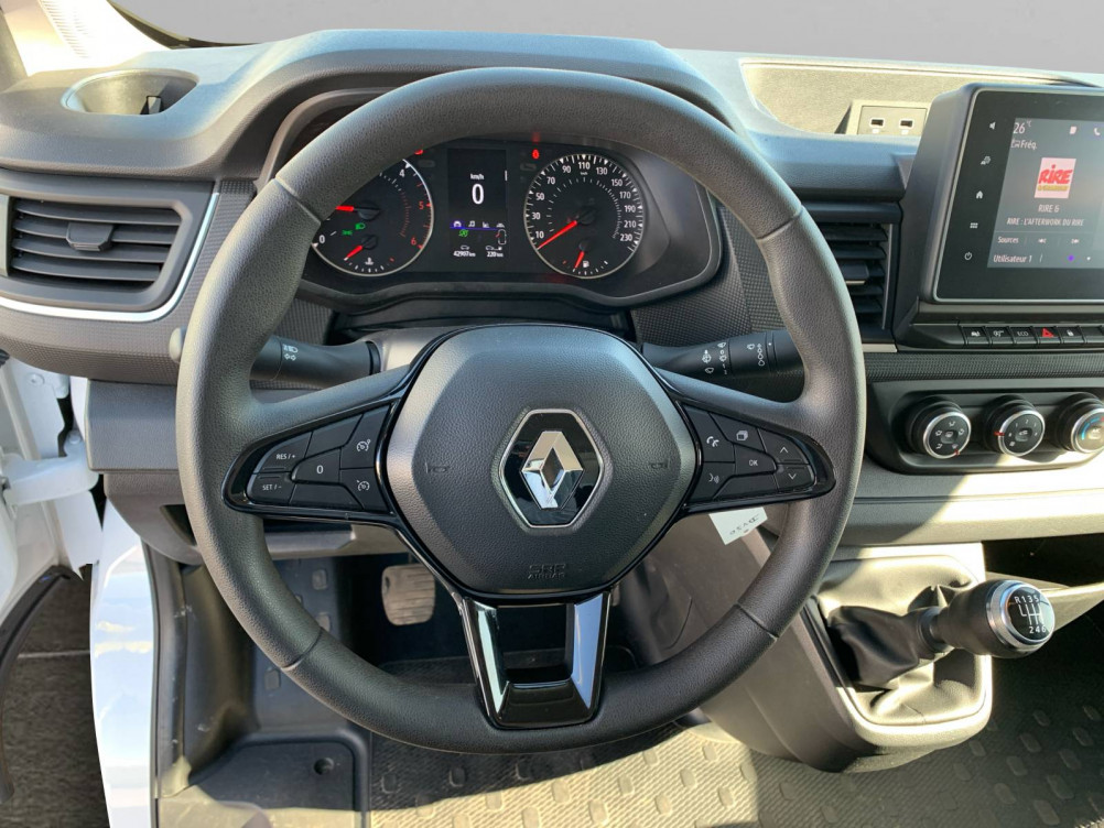 Acheter Renault Trafic 3 TRAFIC FGN L1H1 3000 KG BLUE DCI 130 GRAND CONFORT 4p occasion dans les concessions du Groupe Faurie