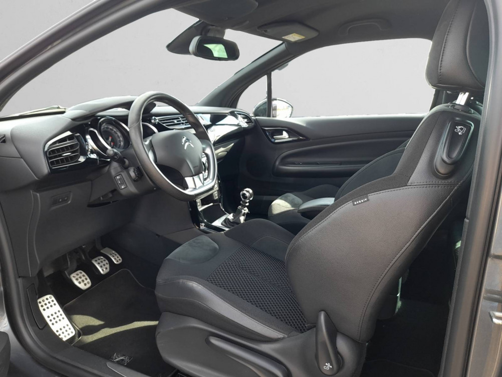 Acheter Ds Ds3 DS3 BlueHDi 120 Sport Chic 3p occasion dans les concessions du Groupe Faurie
