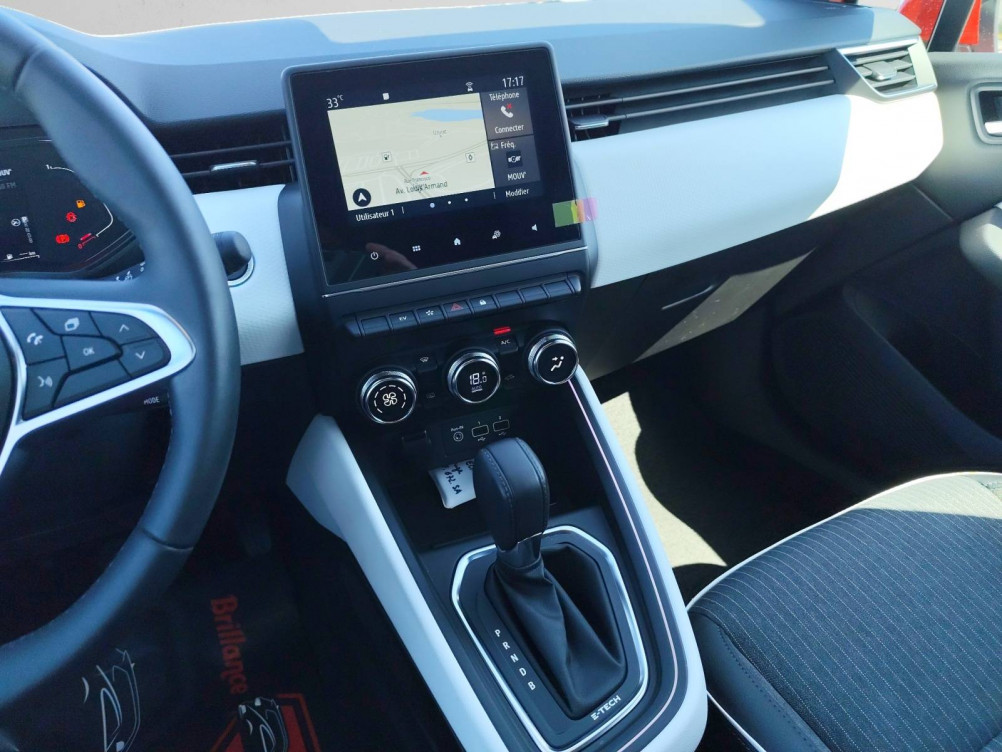 Acheter Renault Clio 5 Clio E-Tech 140 - 21N Intens  5p occasion dans les concessions du Groupe Faurie