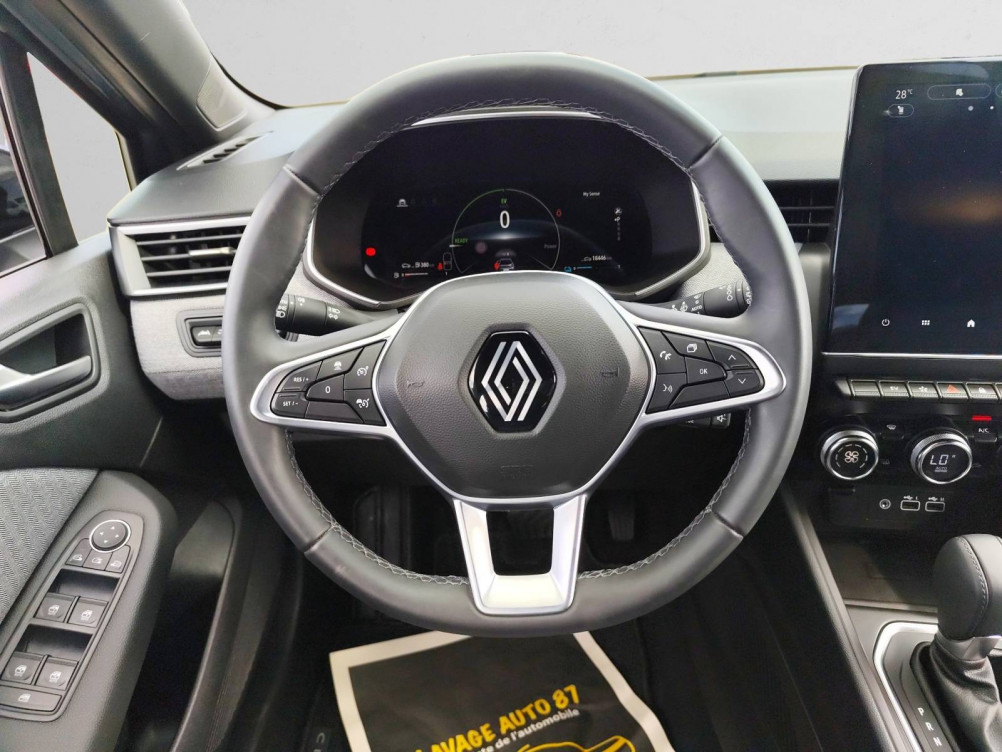 Acheter Renault Clio 5 Clio E-Tech full hybrid 145 Techno 5p occasion dans les concessions du Groupe Faurie