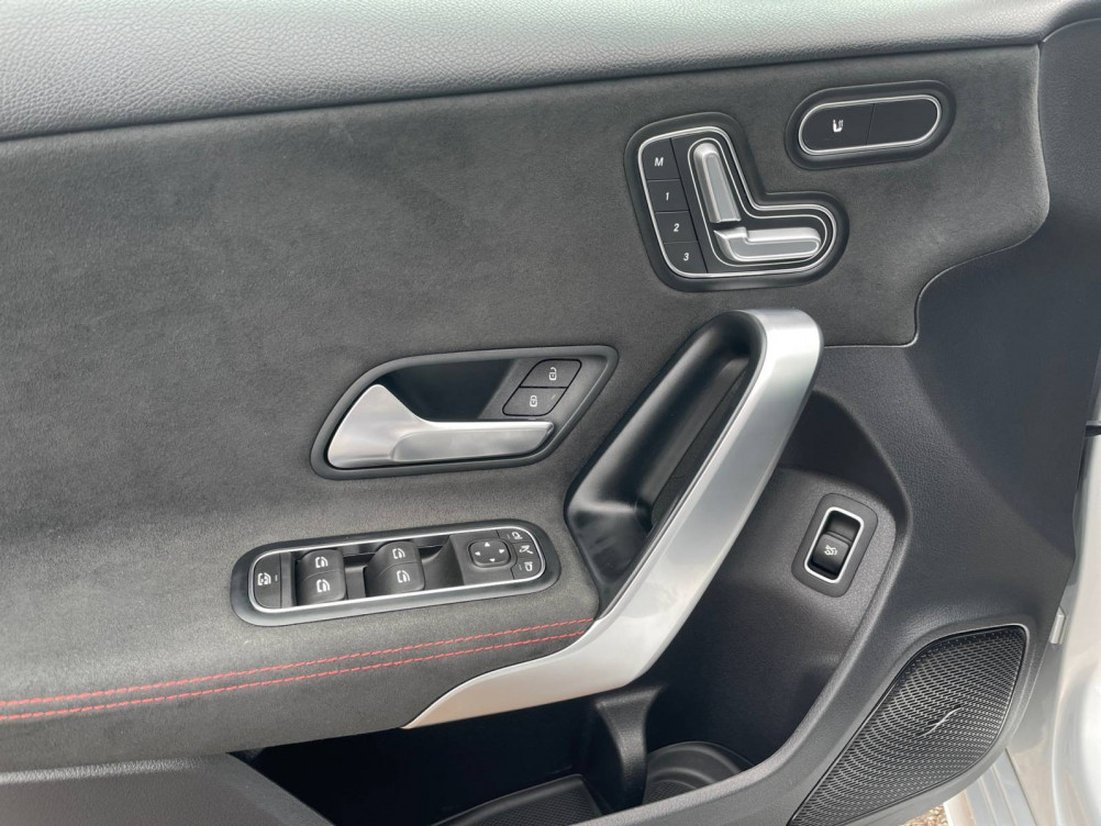 Acheter Mercedes Classe A Classe A 180 d 7G-DCT AMG Line 4p occasion dans les concessions du Groupe Faurie
