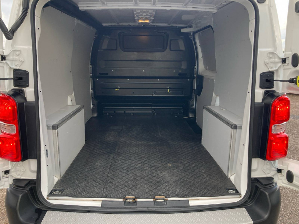 Acheter Peugeot Expert EXPERT FGN TOLE COMPACT 1.5 BLUEHDI 120 S&S BVM6 PREMIUM 4p occasion dans les concessions du Groupe Faurie