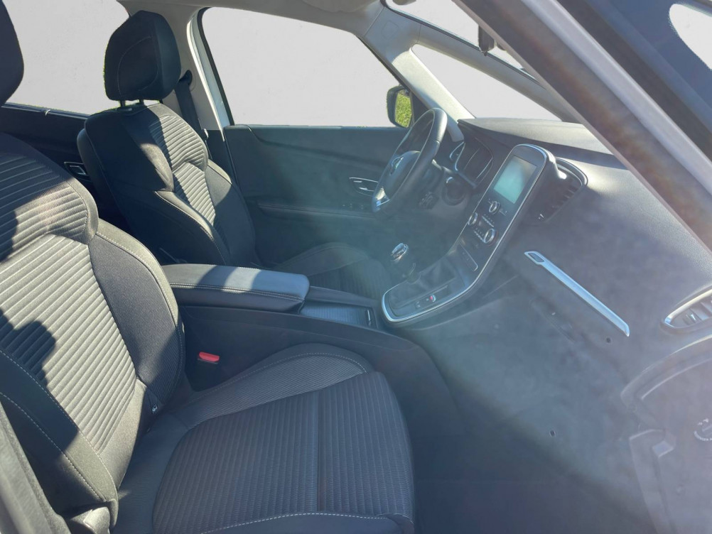 Acheter Renault Grand Scenic 4 Grand Scénic dCi 130 Energy Business 7 pl 5p occasion dans les concessions du Groupe Faurie