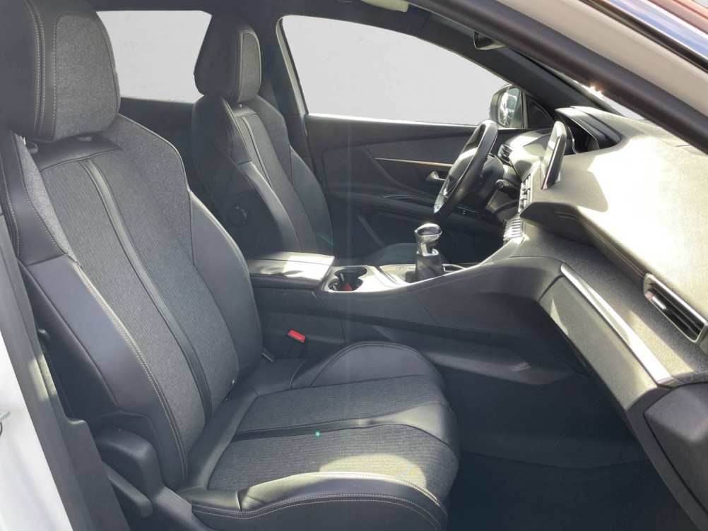 Acheter Peugeot 3008 3008 1.2 Puretech 130ch S&S BVM6 GT Line 5p occasion dans les concessions du Groupe Faurie
