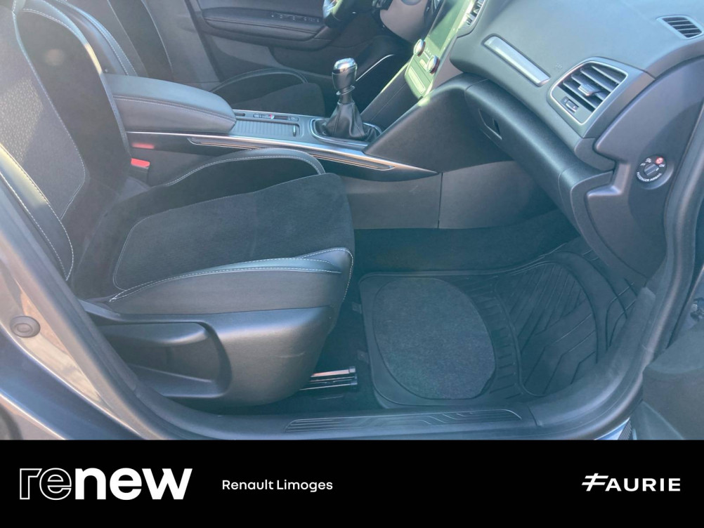 Acheter Renault Megane 4 Mégane IV Berline Blue dCi 115 Intens 5p occasion dans les concessions du Groupe Faurie