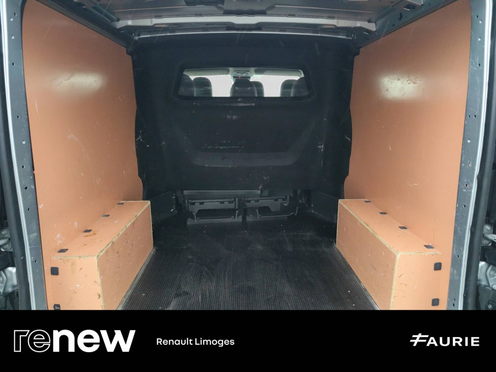 Acheter Renault Trafic 3 TRAFIC CA L2H1 3000 KG BLUE DCI 170 EDC GRAND CONFORT 4p occasion dans les concessions du Groupe Faurie