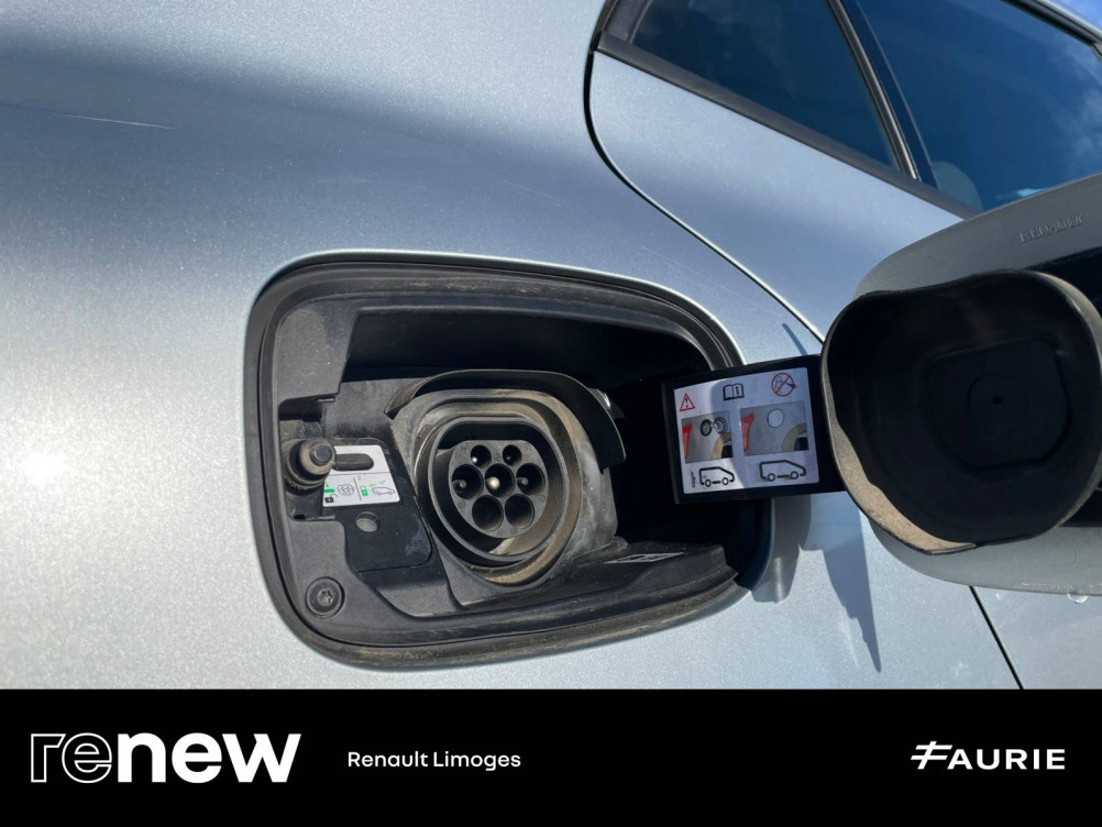 Acheter Renault Megane 4 Mégane IV Berline E-TECH Plug-In Hybride 160 - 21N Business 5p occasion dans les concessions du Groupe Faurie