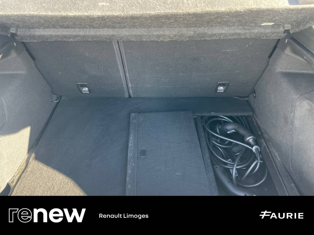 Acheter Renault Megane 4 Mégane IV Berline E-TECH Plug-In Hybride 160 - 21N Business 5p occasion dans les concessions du Groupe Faurie