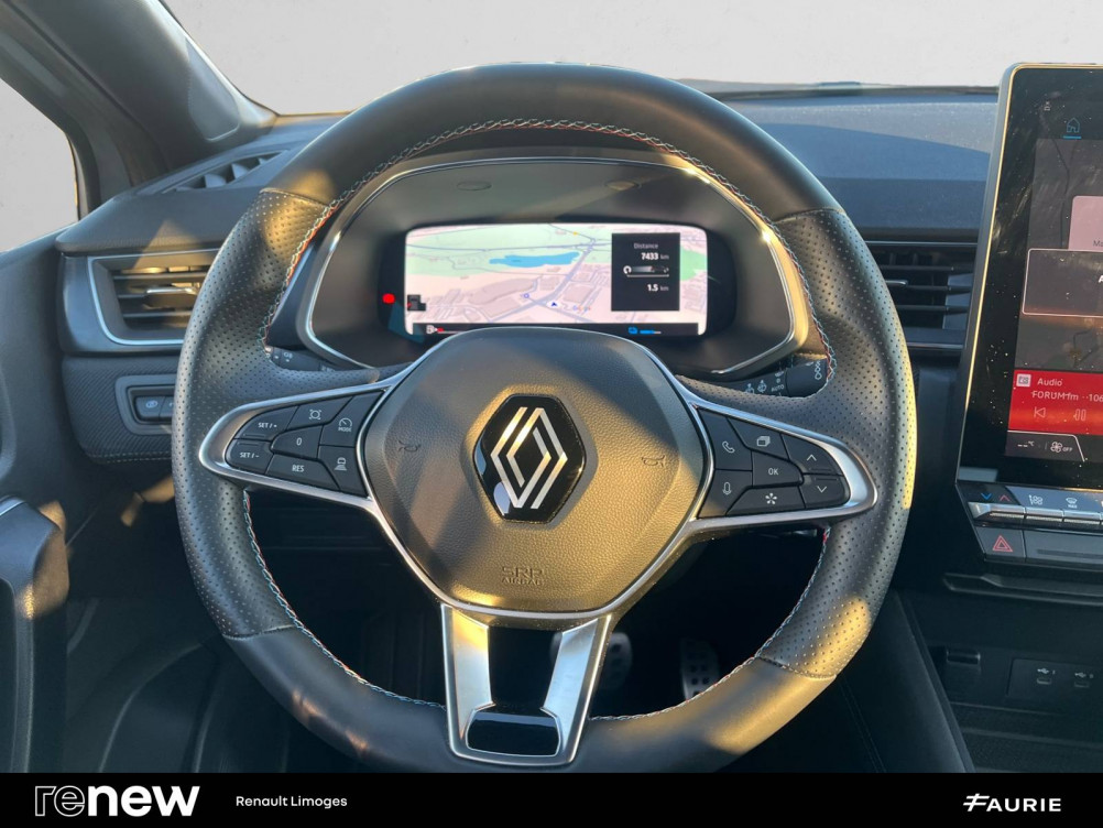 Acheter Renault Captur 2 Captur E-Tech full hybrid 145 ch esprit Alpine 5p occasion dans les concessions du Groupe Faurie