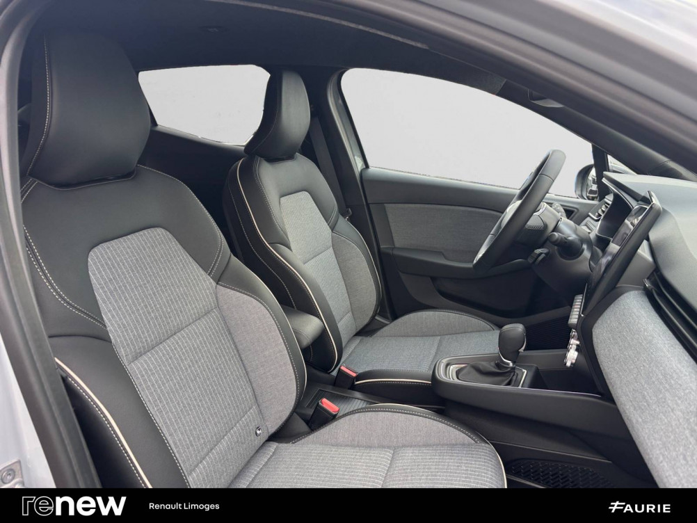 Acheter Renault Clio 5 Clio E-Tech full hybrid 145 ch GSR2 Techno 5p occasion dans les concessions du Groupe Faurie