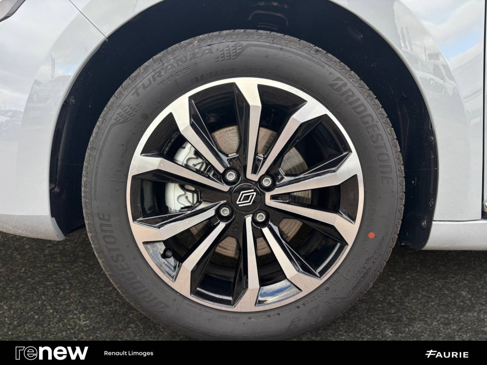 Acheter Renault Clio 5 Clio E-Tech full hybrid 145 ch GSR2 Techno 5p occasion dans les concessions du Groupe Faurie