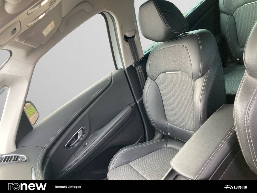 Acheter Renault Scenic 4 Scenic TCe 140 FAP EDC - 21 Intens 5p occasion dans les concessions du Groupe Faurie