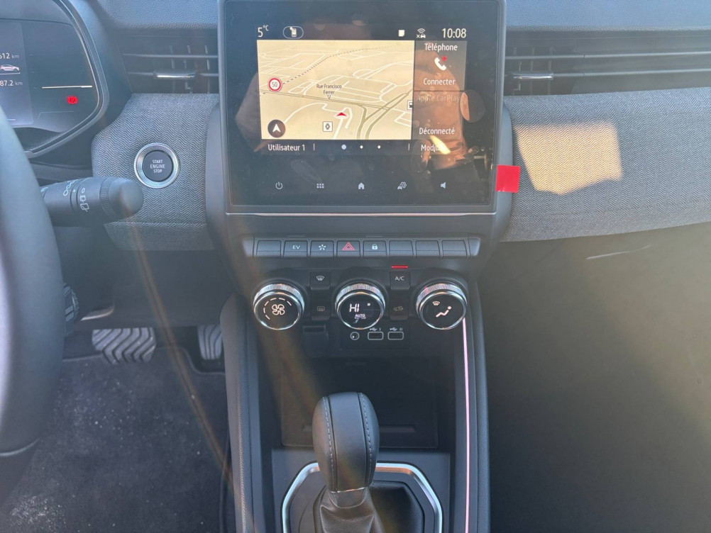 Acheter Renault Clio 5 Clio E-Tech full hybrid 145 ch GSR2 Techno 5p neuf dans les concessions du Groupe Faurie